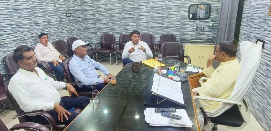 Meeting with officials of food department in municipality
