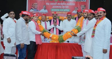मऊ में PDA के साथ व्यापारी समाज की हुंकार, सड़क से सदन तक संघर्ष का ऐलान