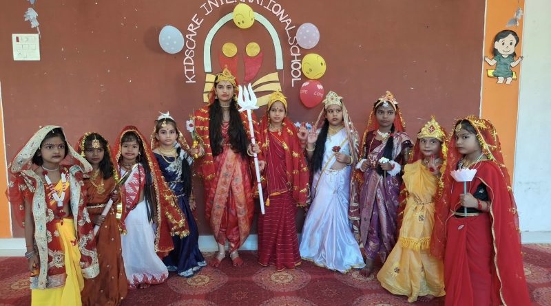 किड्स केयर स्कूल मऊ में नवदुर्गा पूजन व दशहरे की धूम