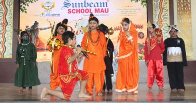 सा रे गा मा पा’ में चयनित मऊ के दुर्गेश यादव का सनबीम स्कूल में भव्य सम्मान, रामलीला ने मोहा मन